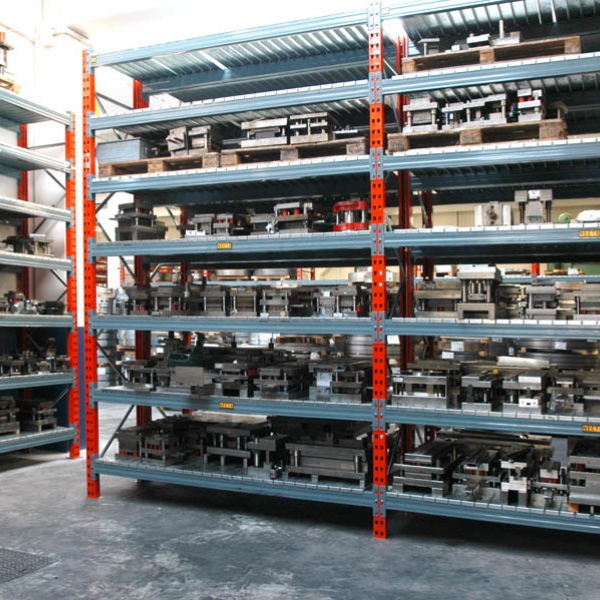 Magazzino Stoccaggio Stampi